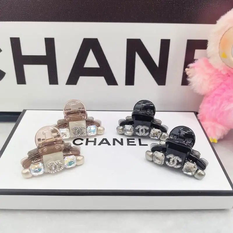 Chanel Hair Grab Clip dx17
